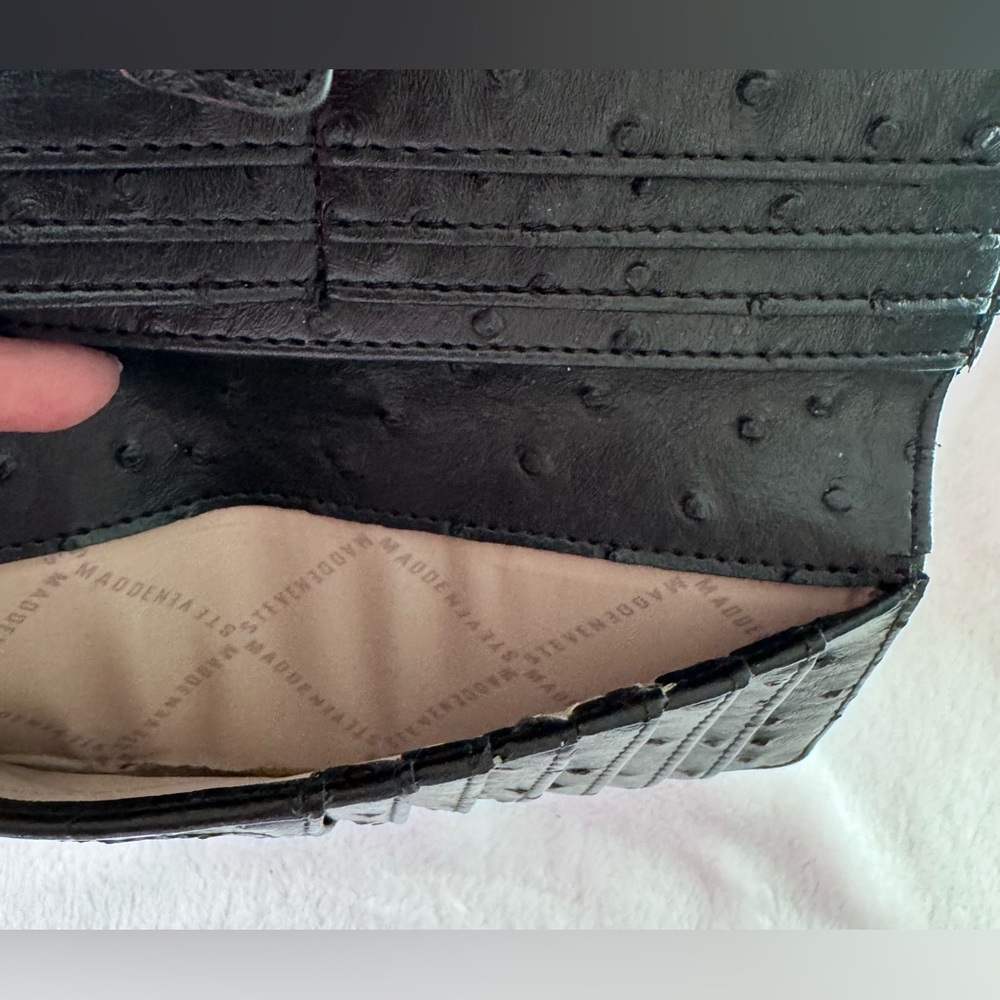 Steve Madden Black Ostrich Embossed Wallet Snap Closure Long Wallet - Picture 8 of 10